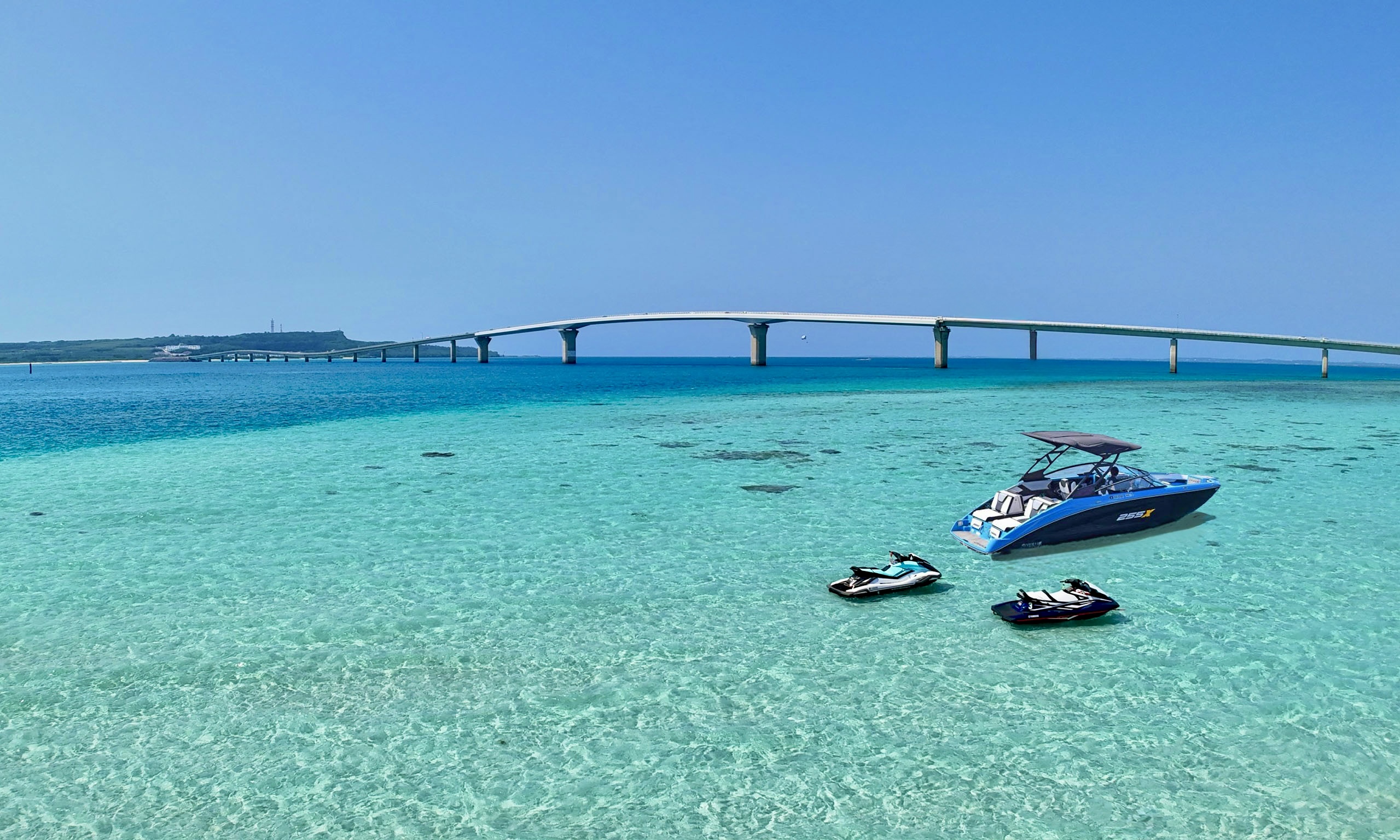 Luxury boat charter near Miyako Bridge